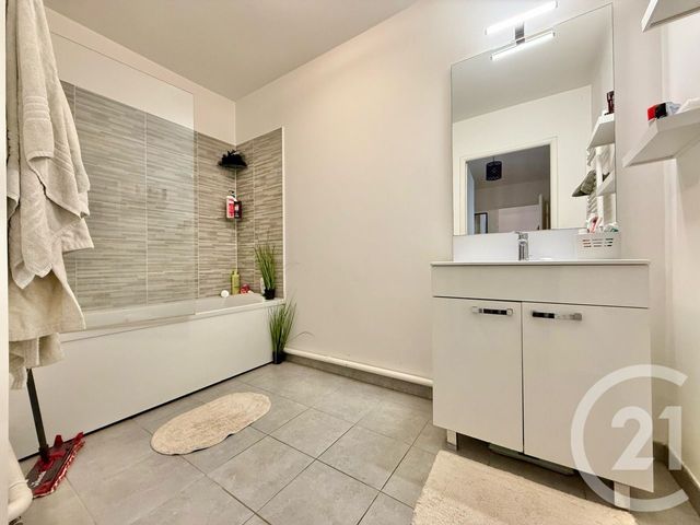 Appartement F3 à vendre - 3 pièces - 58.3 m2 - LIVRY GARGAN - 93 - ILE-DE-FRANCE - Century 21 Agence Du Cèdre