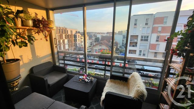 Appartement F5 à vendre - 4 pièces - 91.49 m2 - LIVRY GARGAN - 93 - ILE-DE-FRANCE - Century 21 Agence Du Cèdre