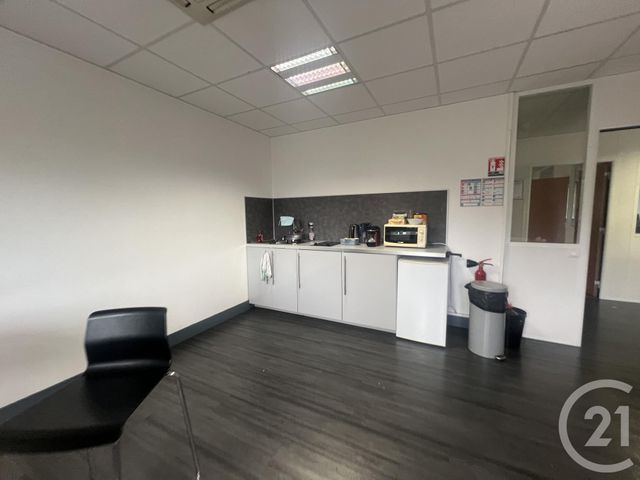 entreprise à louer - 23.71 m2 - VILLEPARISIS - 77 - ILE-DE-FRANCE - Century 21 Agence Du Cèdre