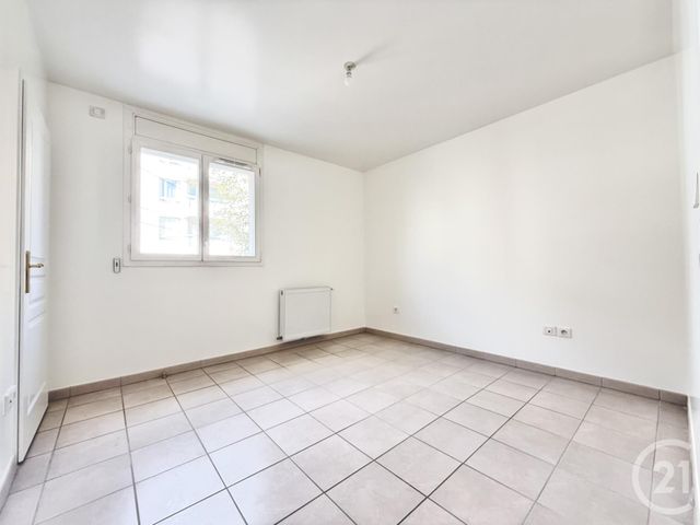 Afficher la photo en grand Appartement F2 à vendre - 2 pièces - 46.52 m2 - LIVRY GARGAN - 93 - ILE-DE-FRANCE - Century 21 Agence Du Cèdre