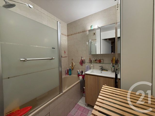 Afficher la photo en grand Appartement F3 à vendre - 3 pièces - 52.48 m2 - LIVRY GARGAN - 93 - ILE-DE-FRANCE - Century 21 Agence Du Cèdre