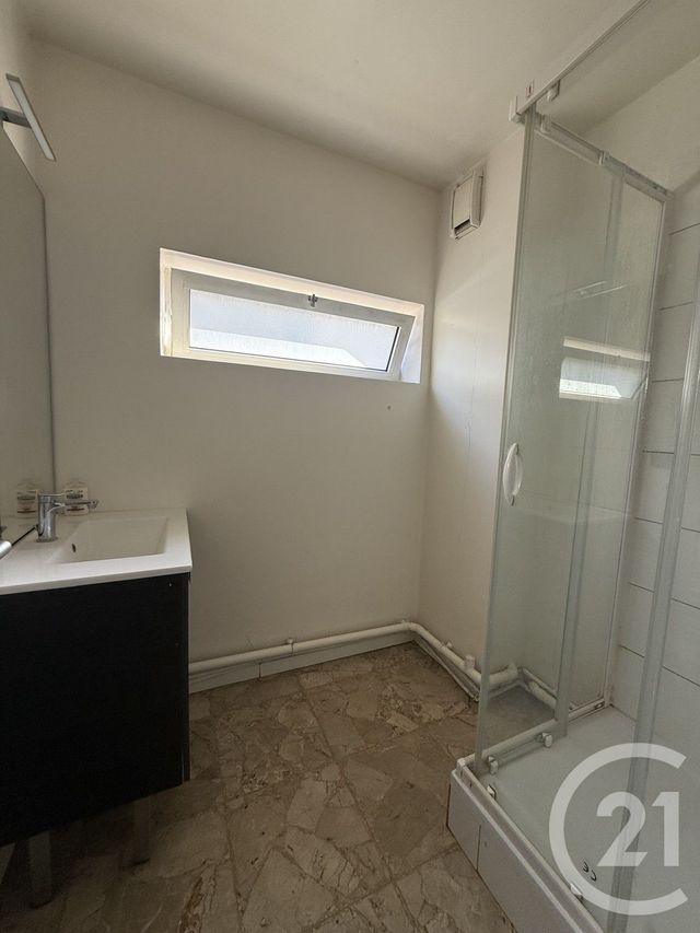 Appartement F2 à louer - 2 pièces - 45.34 m2 - LIVRY GARGAN - 93 - ILE-DE-FRANCE - Century 21 Agence Du Cèdre