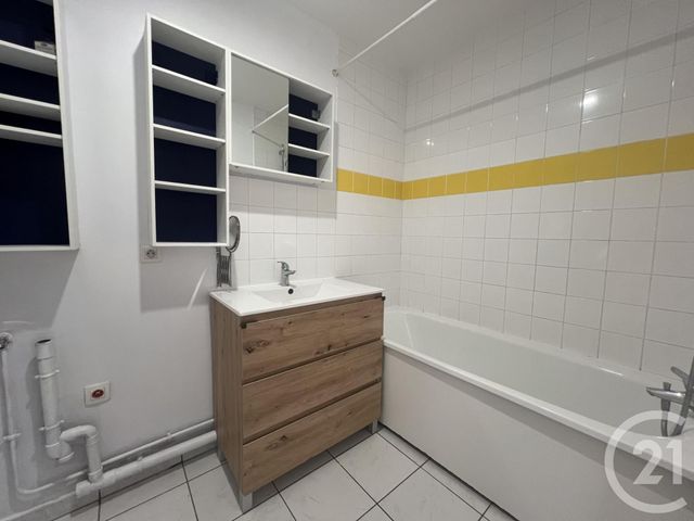 Appartement F3 à louer - 3 pièces - 80.25 m2 - VILLEPARISIS - 77 - ILE-DE-FRANCE - Century 21 Agence Du Cèdre