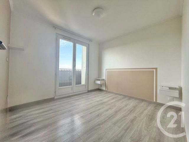 Appartement F2 à vendre - 2 pièces - 47.63 m2 - LIVRY GARGAN - 93 - ILE-DE-FRANCE - Century 21 Agence Du Cèdre