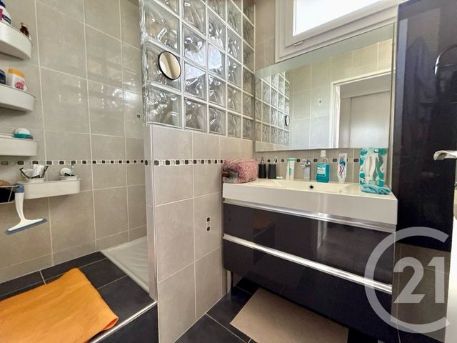 Appartement F3 à vendre - 3 pièces - 70.25 m2 - LIVRY GARGAN - 93 - ILE-DE-FRANCE - Century 21 Agence Du Cèdre