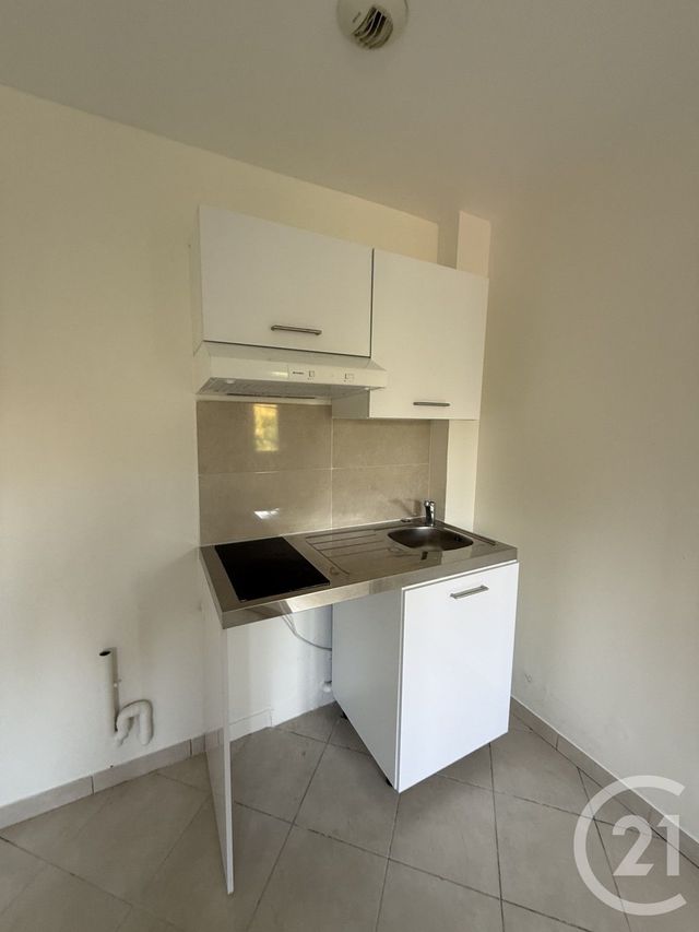 Appartement F2 à louer - 2 pièces - 28.0 m2 - VILLEPARISIS - 77 - ILE-DE-FRANCE - Century 21 Agence Du Cèdre