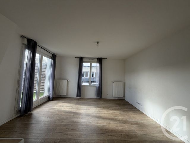 Appartement F3 à louer - 3 pièces - 66.17 m2 - MONTFERMEIL - 93 - ILE-DE-FRANCE - Century 21 Agence Du Cèdre