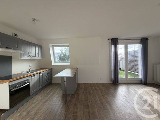 Appartement F3 à louer - 3 pièces - 66.17 m2 - MONTFERMEIL - 93 - ILE-DE-FRANCE - Century 21 Agence Du Cèdre