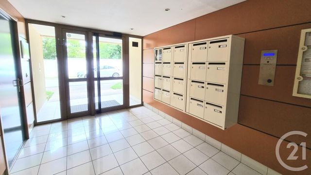 Appartement F3 à louer - 3 pièces - 59.18 m2 - VAUJOURS - 93 - ILE-DE-FRANCE - Century 21 Agence Du Cèdre