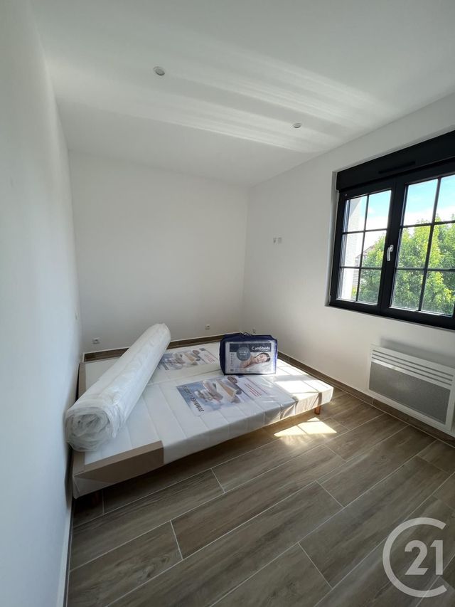 Appartement F3 à louer - 3 pièces - 74.35 m2 - MONTFERMEIL - 93 - ILE-DE-FRANCE - Century 21 Agence Du Cèdre