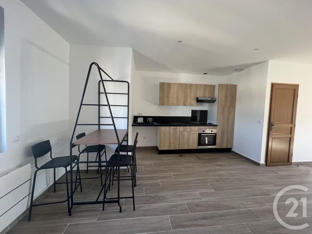 Appartement F3 à louer - 3 pièces - 74.35 m2 - MONTFERMEIL - 93 - ILE-DE-FRANCE - Century 21 Agence Du Cèdre