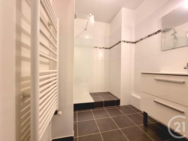 Appartement F3 à vendre - 3 pièces - 66.84 m2 - LIVRY GARGAN - 93 - ILE-DE-FRANCE - Century 21 Agence Du Cèdre