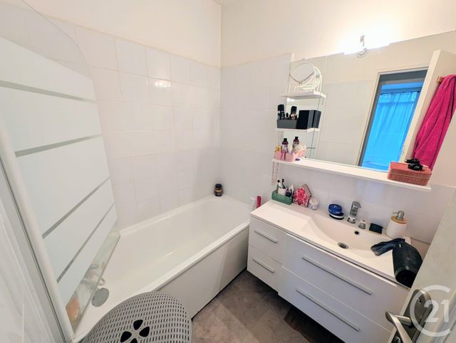 Appartement F4 à vendre - 4 pièces - 78.58 m2 - LIVRY GARGAN - 93 - ILE-DE-FRANCE - Century 21 Agence Du Cèdre