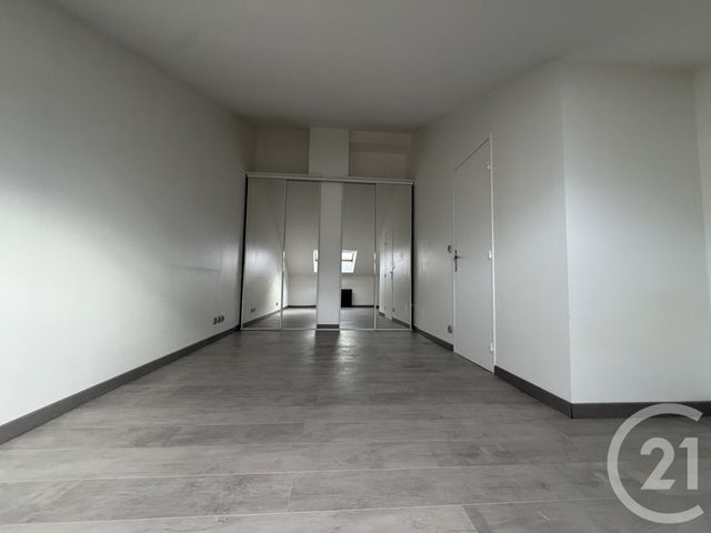 Appartement F2 à louer - 2 pièces - 45.0 m2 - VILLEPARISIS - 77 - ILE-DE-FRANCE - Century 21 Agence Du Cèdre