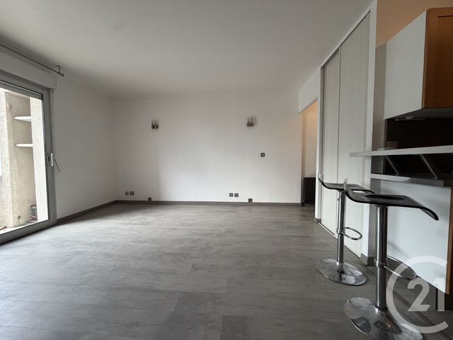 Appartement F2 à louer - 2 pièces - 45.0 m2 - VILLEPARISIS - 77 - ILE-DE-FRANCE - Century 21 Agence Du Cèdre