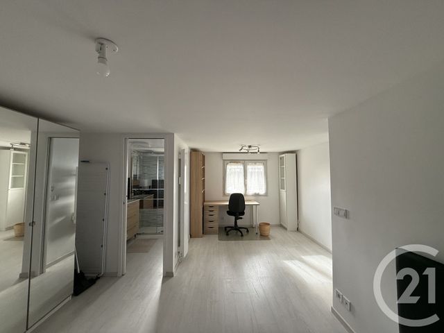 Appartement F2 à louer - 2 pièces - 48.41 m2 - LIVRY GARGAN - 93 - ILE-DE-FRANCE - Century 21 Agence Du Cèdre