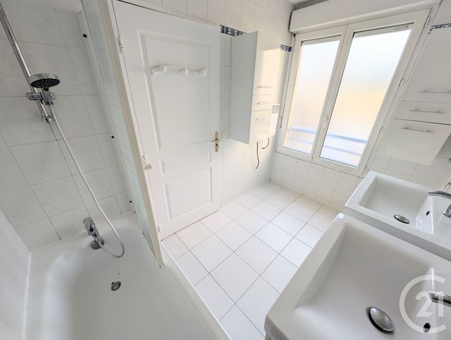 Appartement à vendre - 2 pièces - 52.0 m2 - LIVRY GARGAN - 93 - ILE-DE-FRANCE - Century 21 Agence Du Cèdre