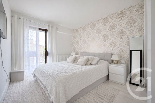 Appartement F3 à vendre - 3 pièces - 68.54 m2 - LIVRY GARGAN - 93 - ILE-DE-FRANCE - Century 21 Agence Du Cèdre