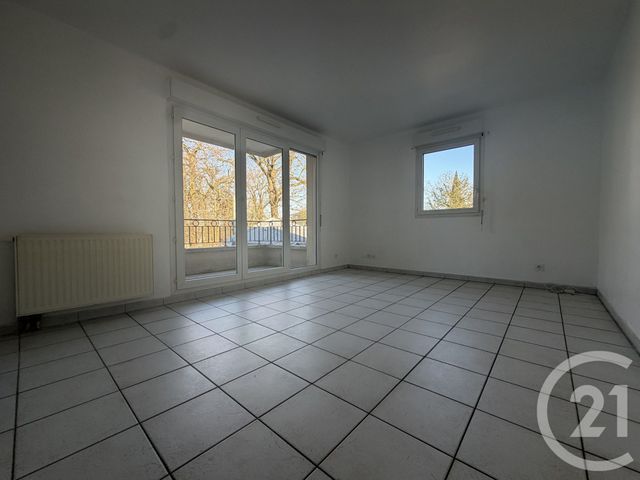 Appartement F3 à louer - 3 pièces - 55.84 m2 - LIVRY GARGAN - 93 - ILE-DE-FRANCE - Century 21 Agence Du Cèdre