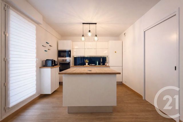 Appartement F6 à vendre - 6 pièces - 102.9 m2 - LIVRY GARGAN - 93 - ILE-DE-FRANCE - Century 21 Agence Du Cèdre