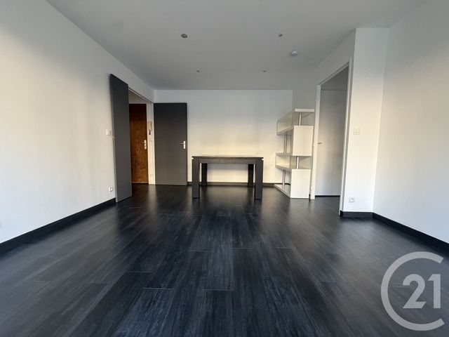 Appartement F2 à louer - 2 pièces - 44.87 m2 - LIVRY GARGAN - 93 - ILE-DE-FRANCE - Century 21 Agence Du Cèdre
