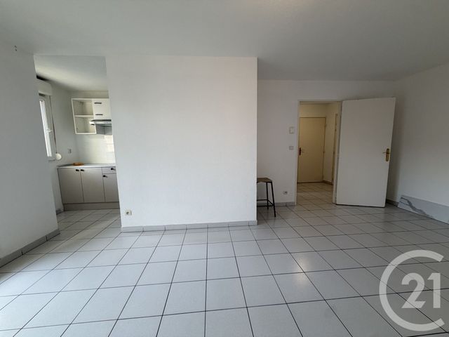 Appartement F2 à louer - 2 pièces - 45.73 m2 - DUGNY - 93 - ILE-DE-FRANCE - Century 21 Agence Du Cèdre