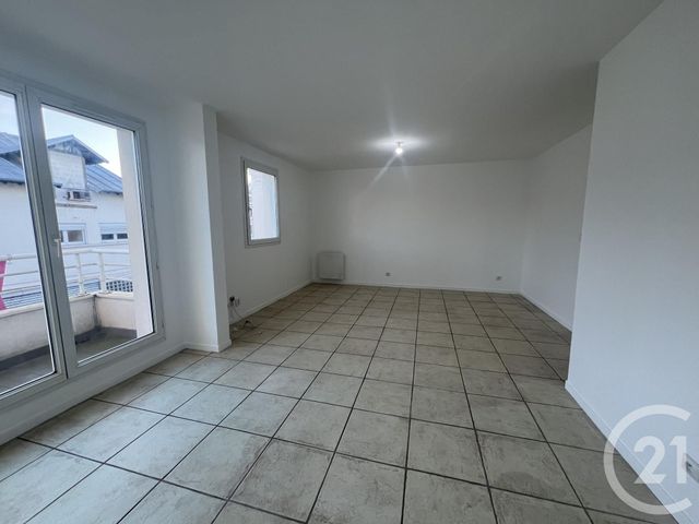 Appartement F3 à louer - 3 pièces - 71.65 m2 - LIVRY GARGAN - 93 - ILE-DE-FRANCE - Century 21 Agence Du Cèdre