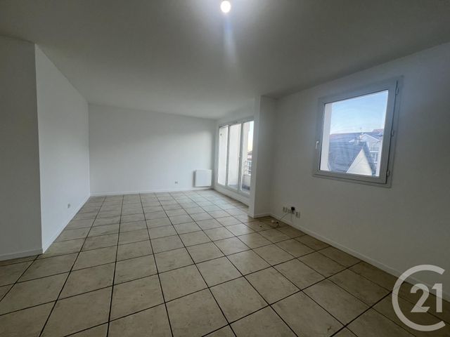 Appartement F3 à louer - 3 pièces - 71.65 m2 - LIVRY GARGAN - 93 - ILE-DE-FRANCE - Century 21 Agence Du Cèdre
