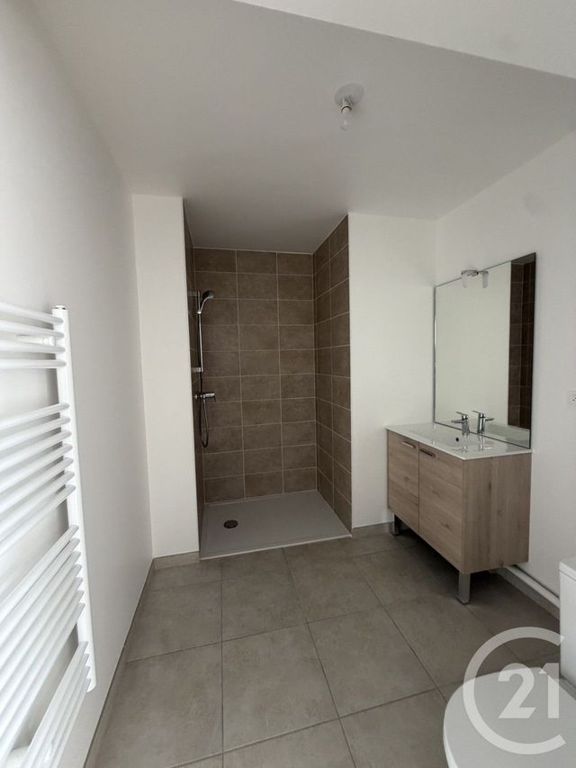 Appartement F2 à louer - 2 pièces - 44.2 m2 - MONTFERMEIL - 93 - ILE-DE-FRANCE - Century 21 Agence Du Cèdre