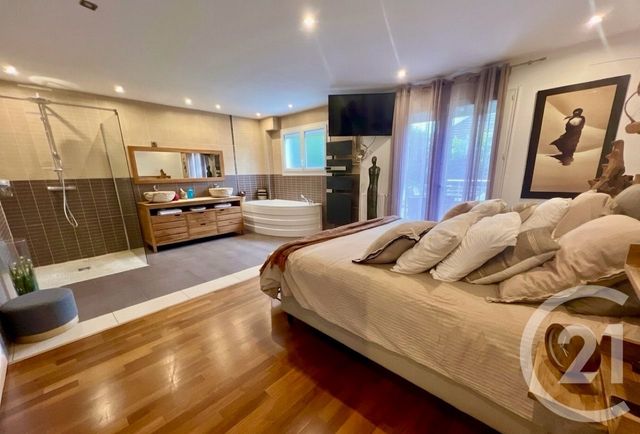 maison à vendre - 6 pièces - 134.8 m2 - LIVRY GARGAN - 93 - ILE-DE-FRANCE - Century 21 Agence Du Cèdre