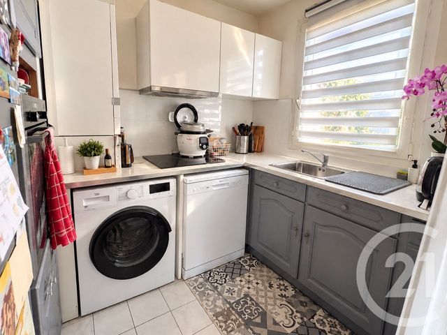 Appartement à vendre - 2 pièces - 38.7 m2 - LIVRY GARGAN - 93 - ILE-DE-FRANCE - Century 21 Agence Du Cèdre