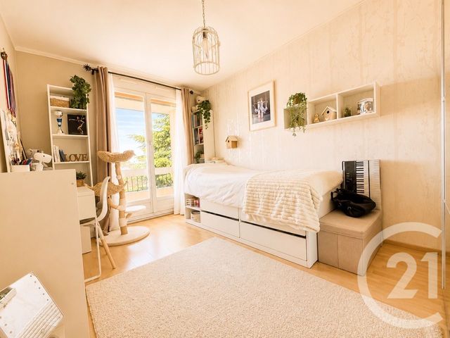 Appartement F4 à vendre - 4 pièces - 79.98 m2 - LIVRY GARGAN - 93 - ILE-DE-FRANCE - Century 21 Agence Du Cèdre