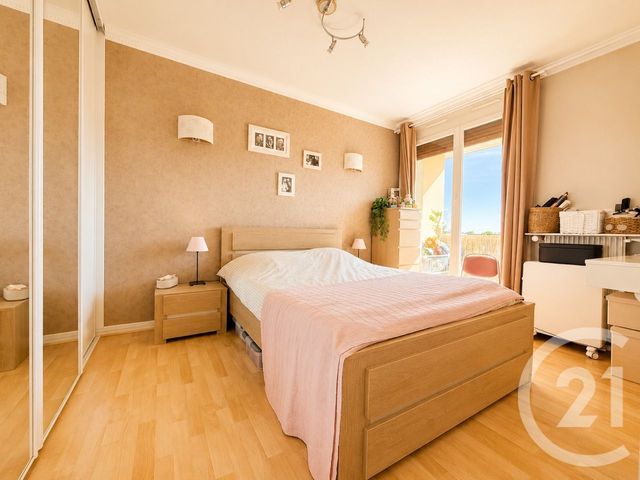 Appartement F4 à vendre - 4 pièces - 79.98 m2 - LIVRY GARGAN - 93 - ILE-DE-FRANCE - Century 21 Agence Du Cèdre
