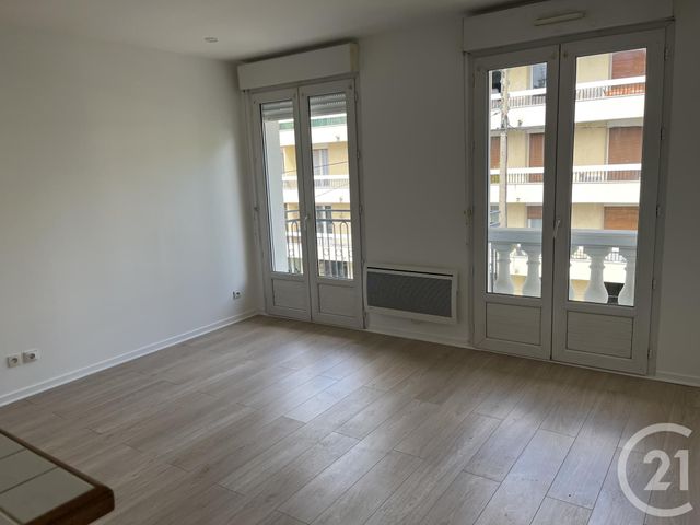 Appartement F2 à louer - 2 pièces - 41.54 m2 - LIVRY GARGAN - 93 - ILE-DE-FRANCE - Century 21 Agence Du Cèdre