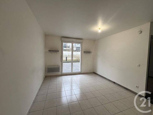 Appartement F2 à louer - 2 pièces - 32.0 m2 - MONTFERMEIL - 93 - ILE-DE-FRANCE - Century 21 Agence Du Cèdre