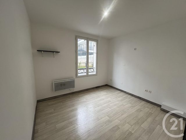 Appartement F2 à louer - 2 pièces - 32.0 m2 - MONTFERMEIL - 93 - ILE-DE-FRANCE - Century 21 Agence Du Cèdre