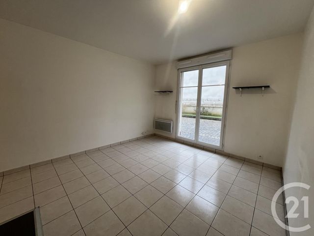 Appartement F2 à louer - 2 pièces - 32.0 m2 - MONTFERMEIL - 93 - ILE-DE-FRANCE - Century 21 Agence Du Cèdre