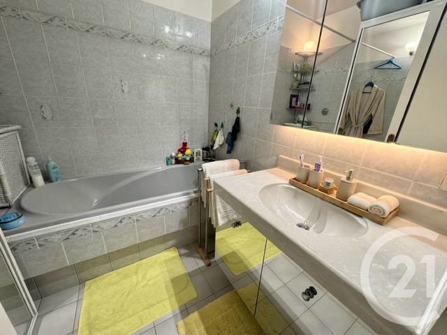 Appartement F4 à vendre - 4 pièces - 75.0 m2 - LIVRY GARGAN - 93 - ILE-DE-FRANCE - Century 21 Agence Du Cèdre