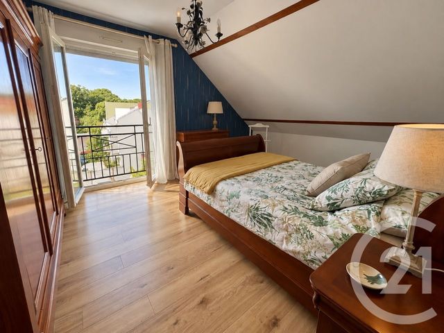 Appartement à vendre - 3 pièces - 81.21 m2 - VAUJOURS - 93 - ILE-DE-FRANCE - Century 21 Agence Du Cèdre