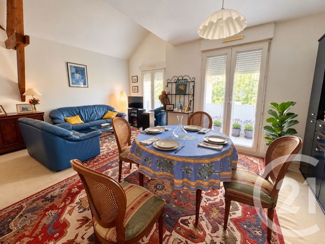 Appartement à vendre - 3 pièces - 81.21 m2 - VAUJOURS - 93 - ILE-DE-FRANCE - Century 21 Agence Du Cèdre
