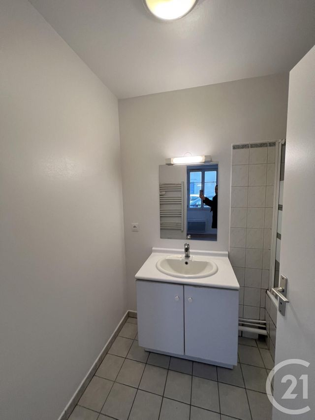 Appartement F2 à louer - 2 pièces - 36.67 m2 - VILLEPARISIS - 77 - ILE-DE-FRANCE - Century 21 Agence Du Cèdre