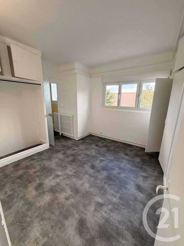 Appartement F2 à louer - 2 pièces - 35.7 m2 - LIVRY GARGAN - 93 - ILE-DE-FRANCE - Century 21 Agence Du Cèdre