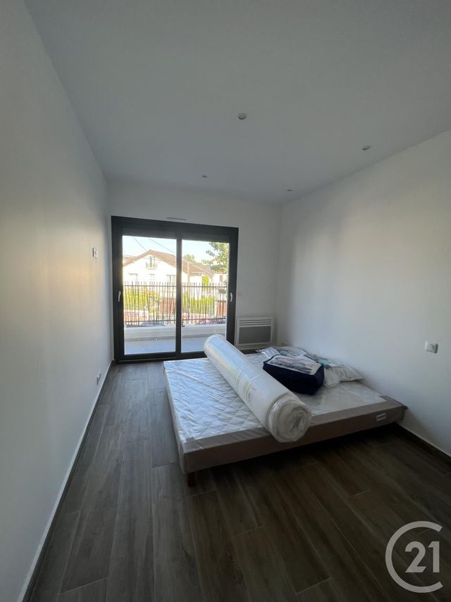 Appartement F3 à louer - 3 pièces - 76.46 m2 - MONTFERMEIL - 93 - ILE-DE-FRANCE - Century 21 Agence Du Cèdre