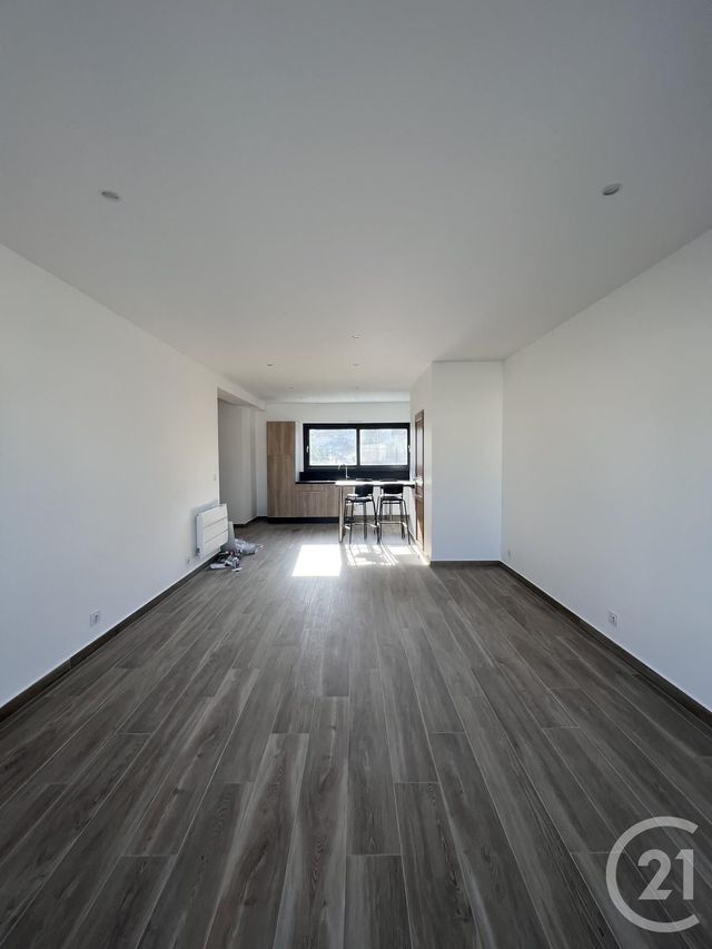 Appartement F3 à louer - 3 pièces - 76.46 m2 - MONTFERMEIL - 93 - ILE-DE-FRANCE - Century 21 Agence Du Cèdre
