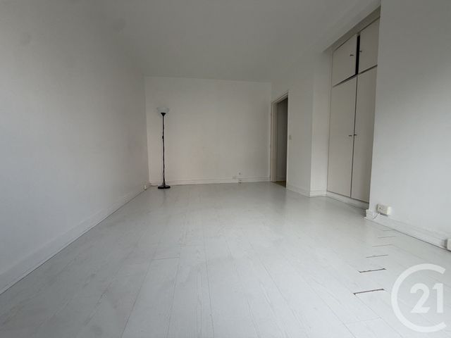 Appartement F1 à louer - 1 pièce - 30.0 m2 - LIVRY GARGAN - 93 - ILE-DE-FRANCE - Century 21 Agence Du Cèdre