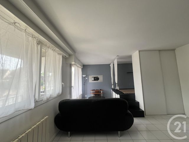 Appartement F1 à louer - 1 pièce - 34.0 m2 - COUBRON - 93 - ILE-DE-FRANCE - Century 21 Agence Du Cèdre