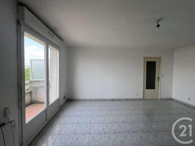 Appartement F3 à louer - 3 pièces - 56.42 m2 - VILLEPARISIS - 77 - ILE-DE-FRANCE - Century 21 Agence Du Cèdre
