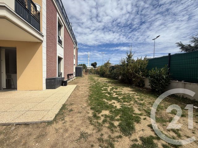 Appartement F4 à louer - 4 pièces - 81.9 m2 - MONTFERMEIL - 93 - ILE-DE-FRANCE - Century 21 Agence Du Cèdre