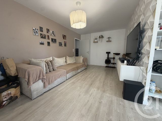 Appartement F4 à louer - 4 pièces - 81.9 m2 - MONTFERMEIL - 93 - ILE-DE-FRANCE - Century 21 Agence Du Cèdre