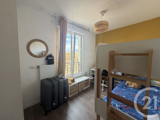 Appartement F4 à louer - 4 pièces - 81.9 m2 - MONTFERMEIL - 93 - ILE-DE-FRANCE - Century 21 Agence Du Cèdre